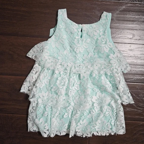 Forever Me Girls 2 Piece Mint Green & White Capri/Lace Tunic Set Size 6 - Picture 3 of 15